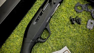 ESCOPETA RETAY ACE CAL .12 SINTETICO/PAVON SEMIAUTOMATICA