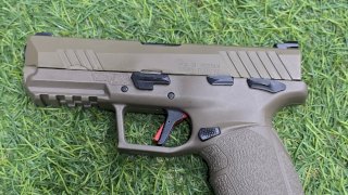 PISTOLA TISAS PX-9 GEN 3 FDE IO CAL .9MM