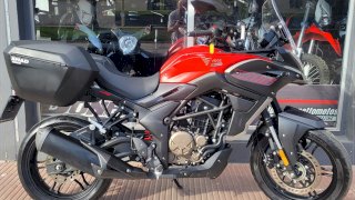 VOGE 300 DS 2023 5.730 KM VOGE 300 DS 2023 5.730 KM