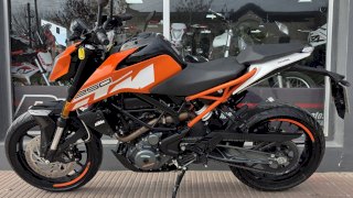 KTM DUKE 250 2018 5.215 KM KTM DUKE 250 2018 5.215 KM