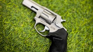 REVOLVER TAURUS 942 CAL. 22 LR 