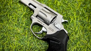 REVOLVER TAURUS 942 CAL. 22 LR 
