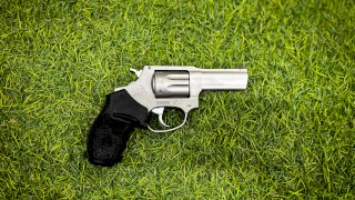REVOLVER TAURUS 942 CAL. 22 LR 