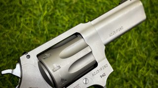 REVOLVER TAURUS 942 CAL. 22 LR 