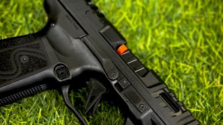 PISTOLA CANIK RIVAL SFX S BLACK CAL .9 MM