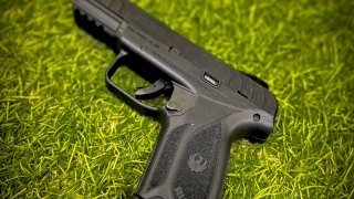 PISTOLA RUGER SECURITY-9 - 4
