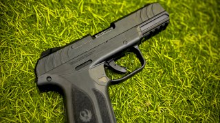 PISTOLA RUGER SECURITY-9 - 4