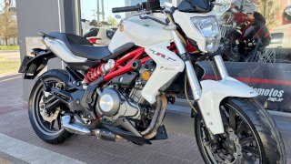 BENELLI TNT 300 2017 41.280 KM BENELLI TNT 300 2017 41.280 KM