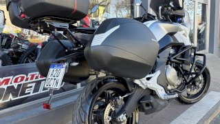 CFMOTO 650 MT 2023 7.360 KM CFMOTO 650 MT 2023 7.360 KM