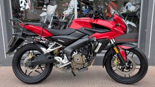 BAJAJ ROUSER 200 AS 2017 20.600 KM BAJAJ ROUSER 200 AS 2017 20.600 KM
