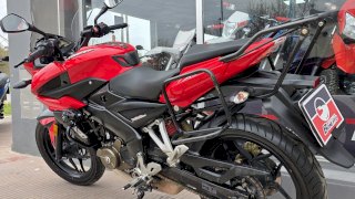 BAJAJ ROUSER 200 AS 2017 20.600 KM BAJAJ ROUSER 200 AS 2017 20.600 KM