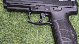 HECKLER & KOCH .9 MM VP9A1 F - 114MM PAVON HECKLER & KOCH .9 MM VP9A1 F - 114MM PAVON