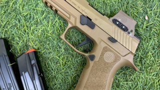 SIG SAUER 9MM P320 M17 SIGLITE