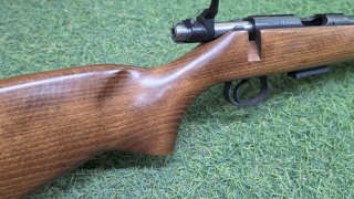 CZ 17 HMR 455 STD NOGAL/PAVÓN (USADA) CZ 17 HMR 455 STD NOGAL/PAVÓN (USADA)