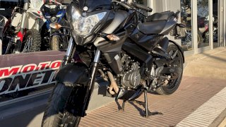 BAJAJ ROUSER 200 NS 2020 20.230 KM BAJAJ ROUSER 200 NS 2020 20.230 KM