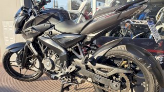 BAJAJ ROUSER 200 NS 2020 20.230 KM BAJAJ ROUSER 200 NS 2020 20.230 KM